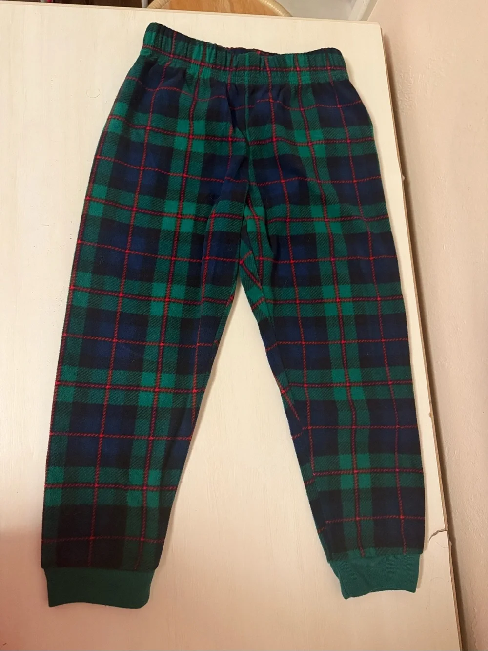 Children’s place navy blue, green and red pajama set